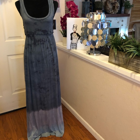 Ombré Nola Brand Maxi Dress - Picture 4 of 8